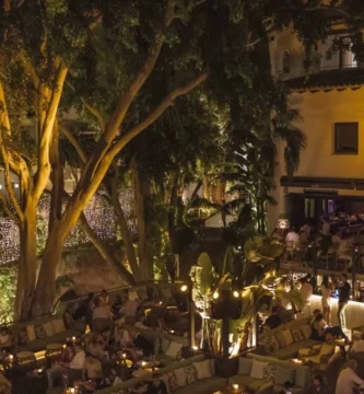 Carrera Popular Puente Romano Print