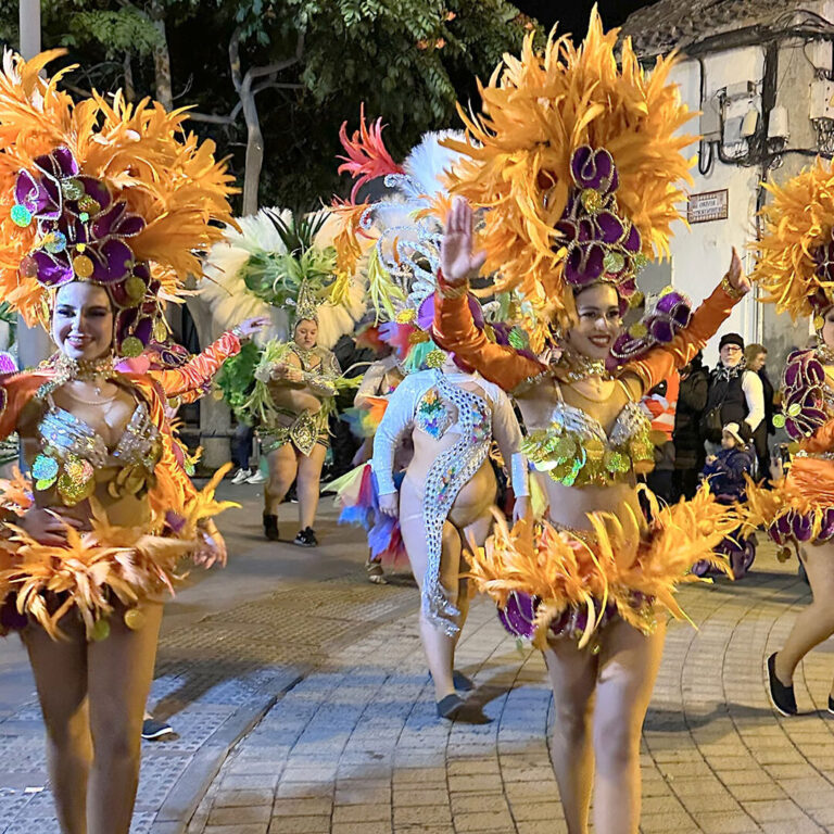 Fiesta de San Juan Bautista en Cross Popular: Tradición y Cultura
